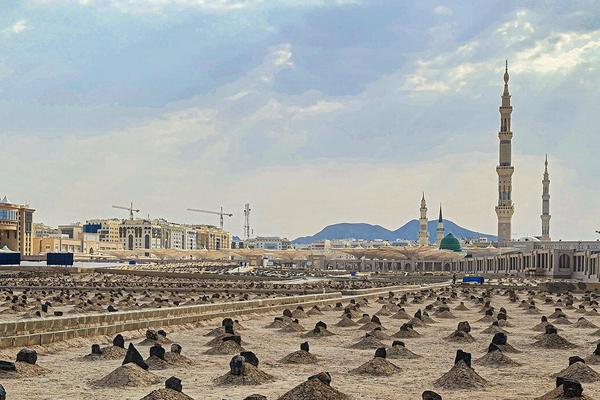 ۴۵ زائر هندی در سانحه برخورد اتوبوس با تانکر سوخت در نزدیکی مدینه کشته شدند