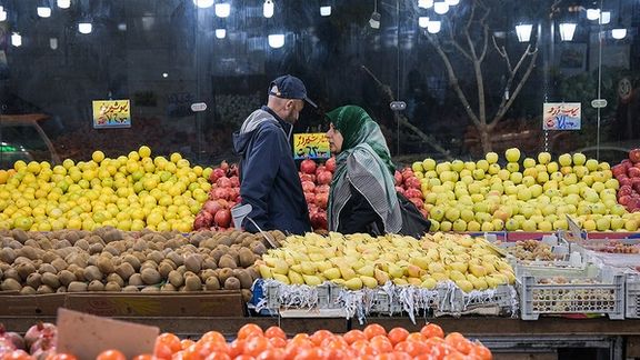 نرخ رسمی سیب و پرتقال به ترتیب ۱۸۰ و ۱۱۲ درصد افزایش یافت