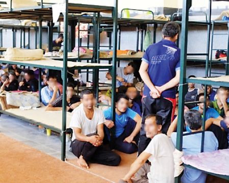 نقض حقوق بشر در فشافویه ادامه دارد؛ اعمال فشار مضاعف بر زندانیان با محدود کردن فضای دسترسی