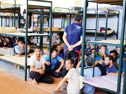 "هرانا": انتهاكات واسعة بحق السجناء في سجن "فشافويه" الإيراني