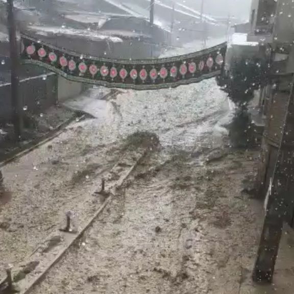 هلالاحمر: دستکم سه نفر در سیل چهارشنبه شب فیروزکوه مصدوم شدند، عملیات امدادی ادامه دارد