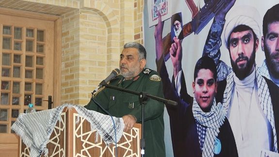 قائد بالحرس الثوري الإيراني يصف نظام الأسد بـ"الفاسد الفاسق" ويلعن شقيق الرئيس السوري