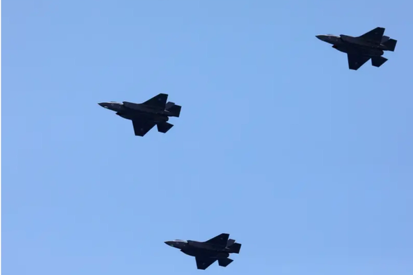 أكسيوس: إسرائيل أبلغت أميركا أنها ستنقل الصراع إلى مستوى مختلف بعد رد طهران المحتمل