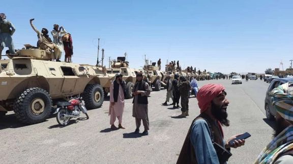 Convoy of Taliban tanks headed towards the border with Iran