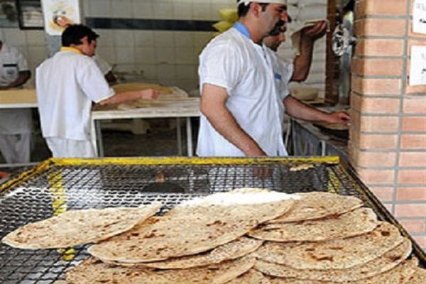 طوابير طويلة أمام مخابز إيران.. وانخفاض مبيعات الخبز الفرنسي 70 %