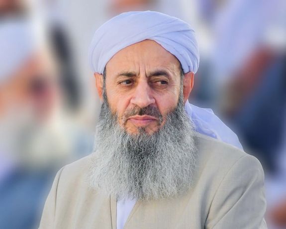 خطيب أهل السنة في إيران يحذر من زيادة حالات الانتحار