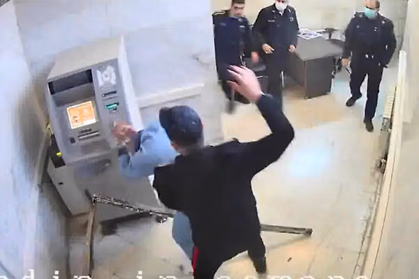 قتل محمد میرموسوی در بازداشت؛ در بازداشتگاههای جمهوری اسلامی چه میگذرد