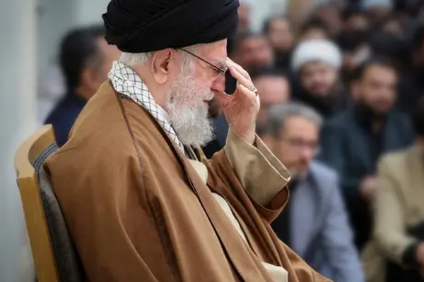 مدیرمسئول روزنامه همشهری: سخنان شکدم درباره گرایش جنسی خامنهای برای عصبانی کردن است