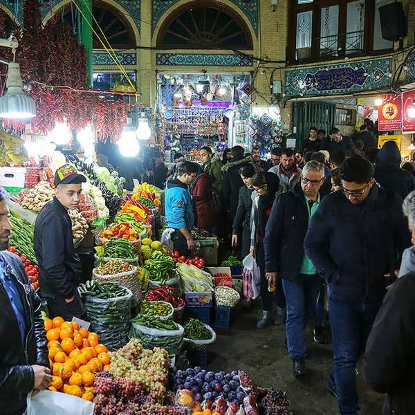 Iranians turn to credit to afford winter celebration treats
