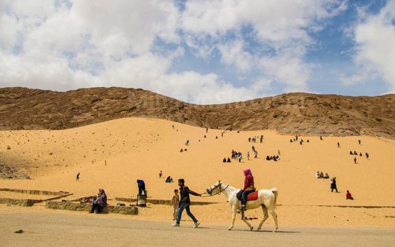 پارک طبیعتگردی کویر یزد به دلیل «رعایت نکردن شئونات اسلامی» پلمب شد