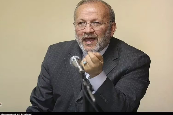 برلماني إيراني: "أصابعنا على الزناد" للانسحاب من معاهدة حظر انتشار الأسلحة النووية