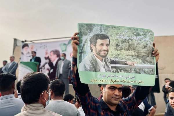 Iran's Ahmadinejad Calls Putin 'A Tyrannical Narcissist'