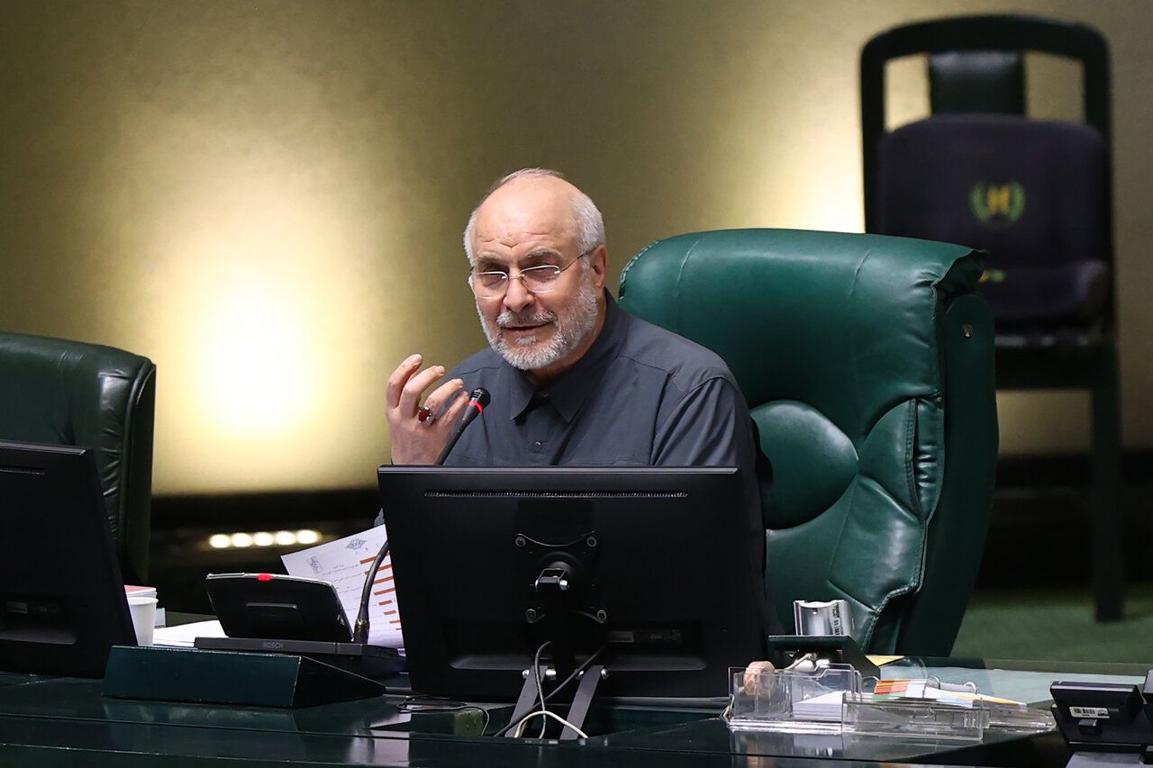 قالیباف، رییس مجلس: می‌گویند ۱۲ عدد از ۱۳ مورد اقتصادی در برنامه هفتم توسعه قابل اجرا نیست