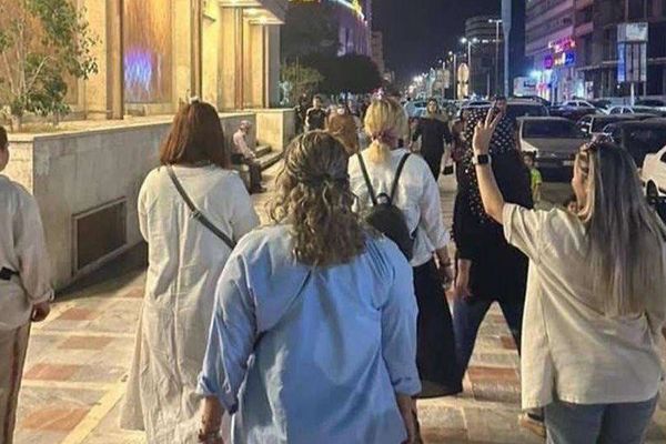 رابطة الكتّاب الإيرانيين: قانون "العفاف والحجاب" إعلان رسمي للحرب ضد نساء إيران