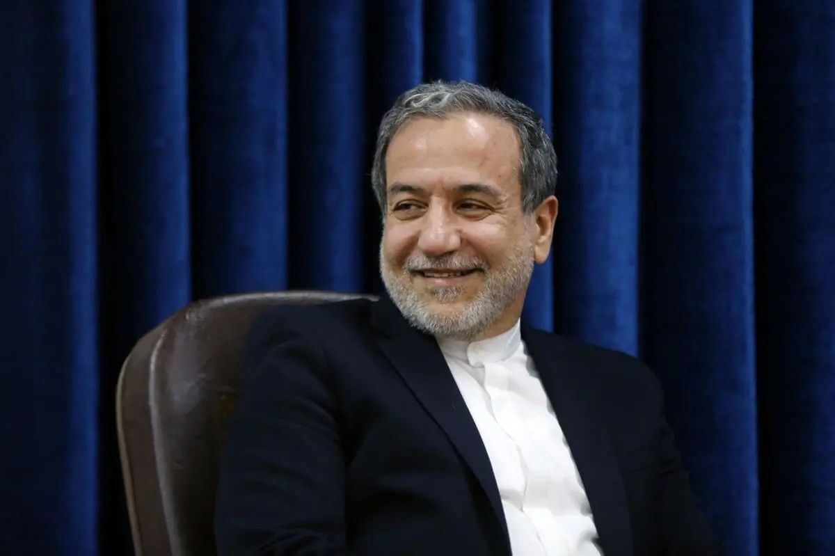 عباس عراقچی: پس از آتش‌بس لبنان، تردد کشتی‌های تجاری در تنگه هرمز کاملا آزاد است