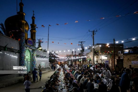 A regime-sponsored iftar ceremony in Ahvaz, southern Iran (March 26, 2024)