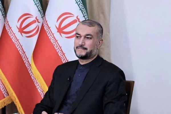 وزير خارجية إيران يعترف بإرسال طائرات مسيرة لروسيا.. ولكن "قبل حرب أوكرانيا"