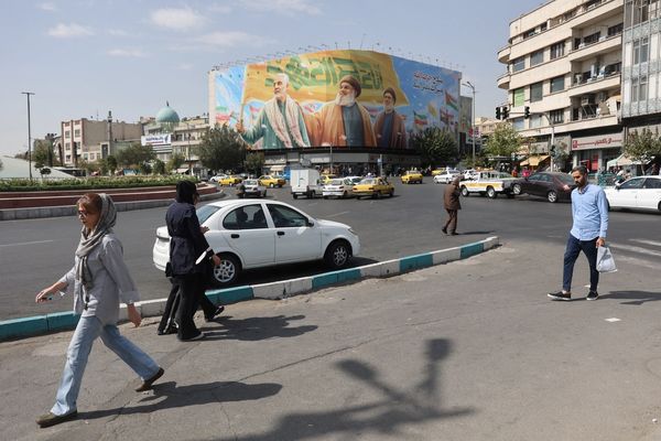 قائد سابق في الحرس الثوري: "الموساد" الإسرائيلي أنشأ شبكة تجسس واسعة داخل إيران