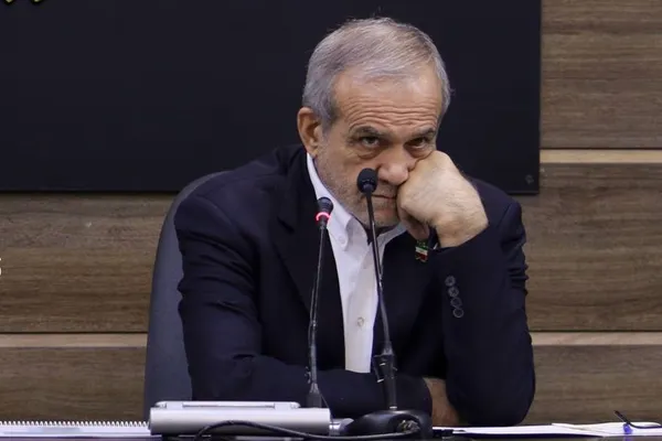 معاون اجرای پزشکیان: اگر پزشکیان استعفا دهد سرنوشت ایران چه خواهد شد؟