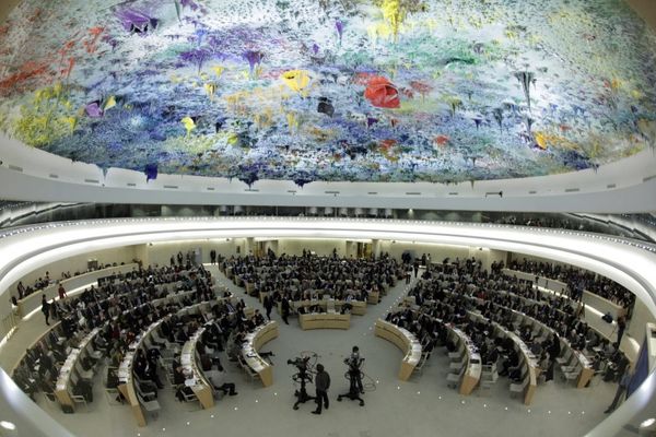 بموافقة 25 عضوا.. "حقوق الإنسان" بالأمم المتحدة يقر تشكيل لجنة تقصي حقائق حول إيران