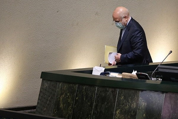برلمانيون إيرانيون ينتقدون "تسونامي الغلاء".. ورئيسهم يطلب من السلطات القيام بواجبها