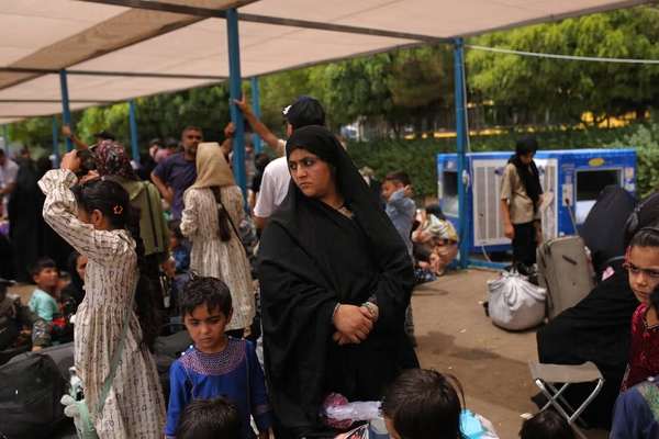 مع حملة ترحيلهم بعد الحرب... الأفغان في إيران يدفعون ثمن إخفاقات النظام
