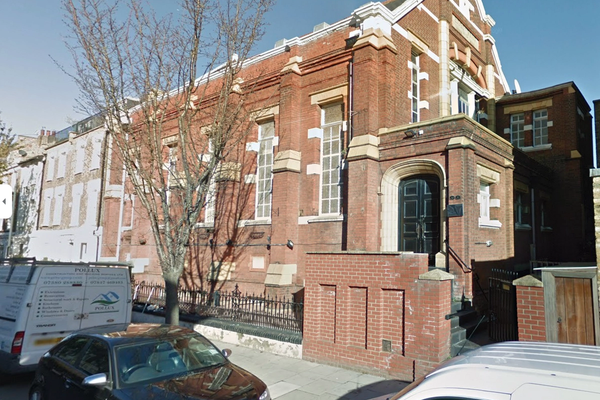 UK Probing Islamic Center Linked To Iran