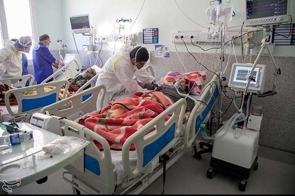 Covid-19 patients in a Tehran hospital in mid-January.