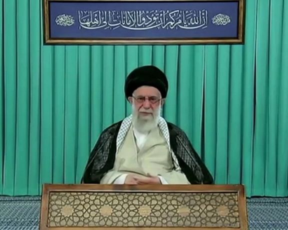 علی خامنهای: حضور نیافتن مردم در انتخابات به معنی فاصله گرفتن از نظام است