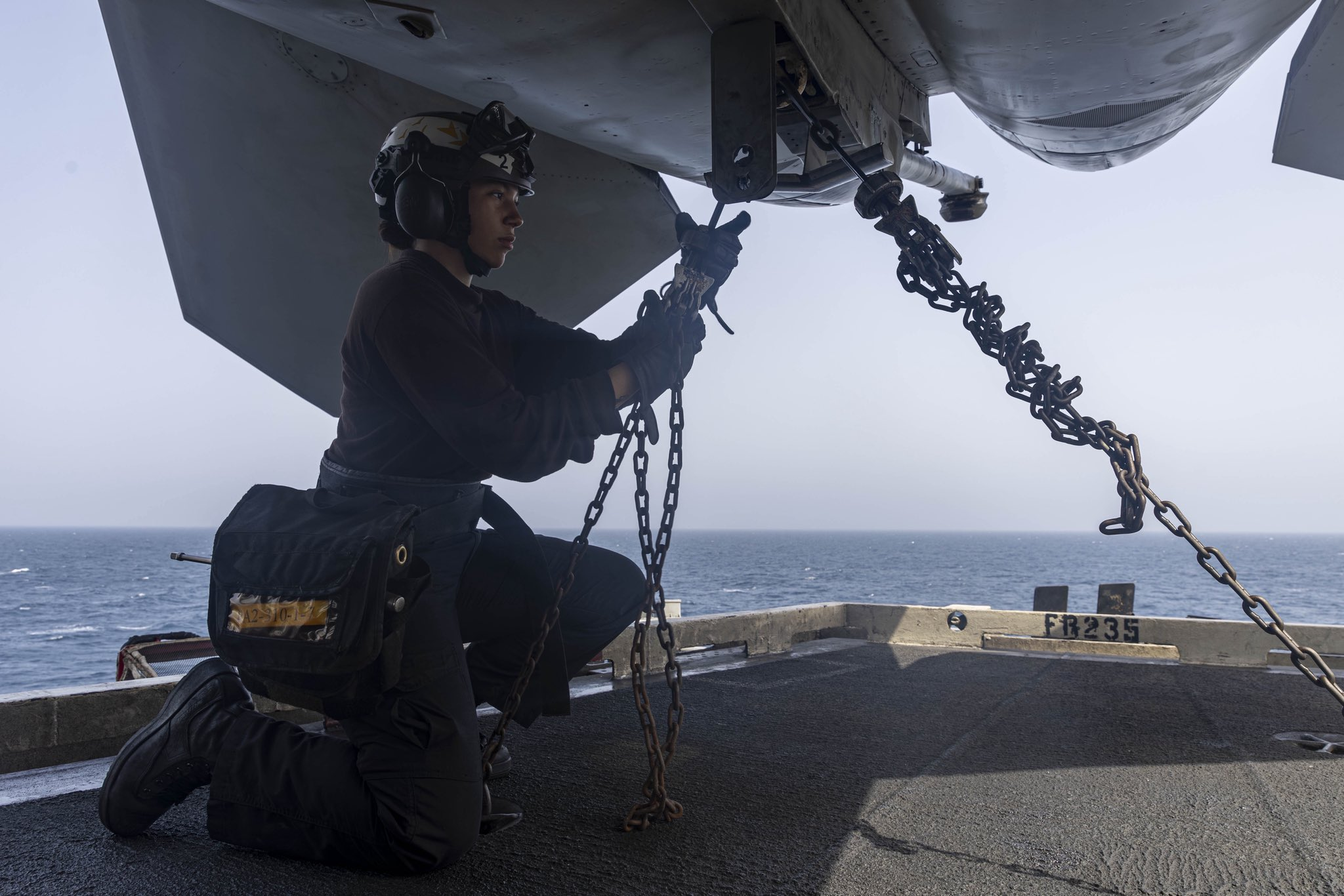 سنتکام: هزاران ملوان تلاش می‌کنند ناو لینکلن در آب‌های خاورمیانه در اوج آمادگی باقی بماند
