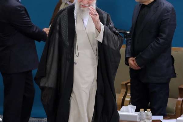 صحيفة "جيروزاليم بوست": الفوضى بعد خامنئي فرصة لأمريكا وإسرائيل لتغيير النظام الإيراني