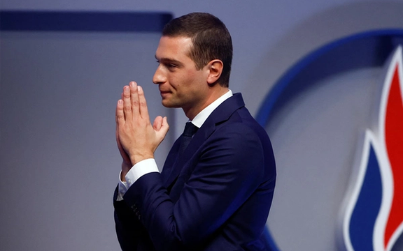 نظرسنجی جدید: حزب راست افراطی «اجتماع ملی» فرانسه در انتخابات آتی پارلمان اروپا پیشتاز است