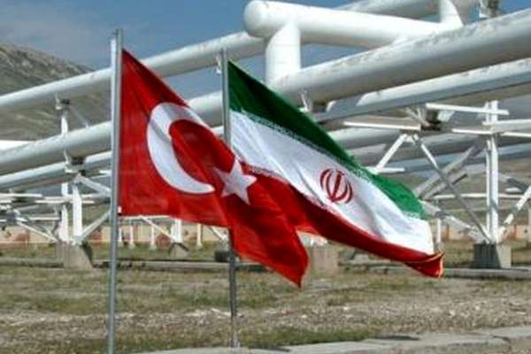 بعد عجز الحكومة وعدم تطوير الحقول.. تراجع حاد في صادرات الغاز الإيراني إلى تركيا
