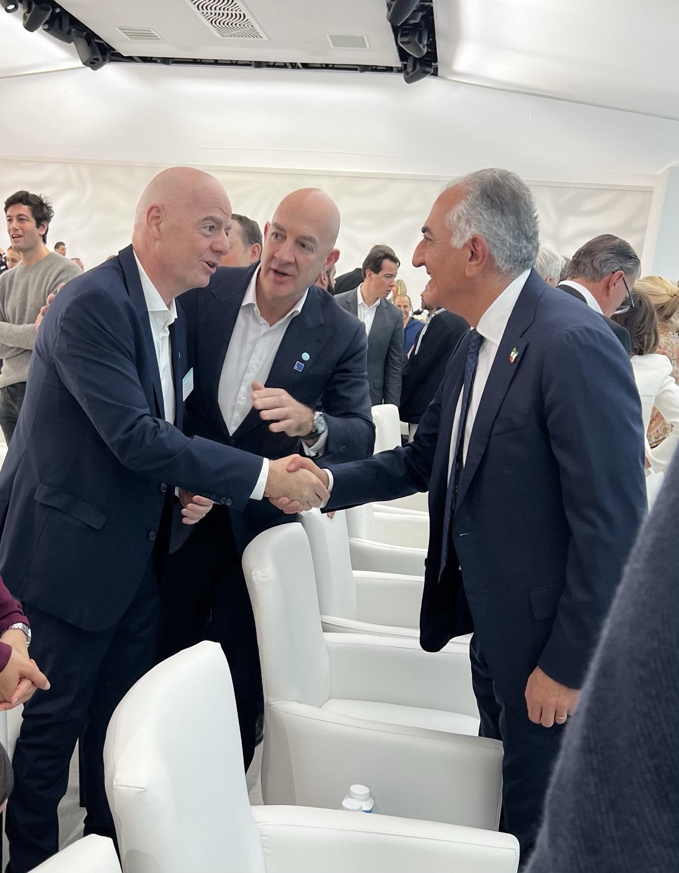 دیدار شاهزاده رضا پهلوی با رییس فیفا در حاشیه نشست جی‌پی مورگان