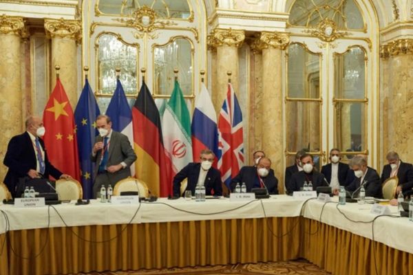 طهران ردًا على الإعفاء من بعض العقوبات النووية: غير كاف ولا قيمة له