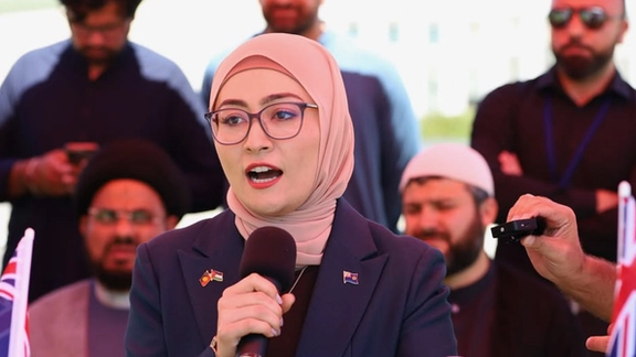 البرلمانية الأسترالية تعتذر: تصريحاتي لم تعكس معاناة المرأة الإيرانية وانتهاك حقوقها