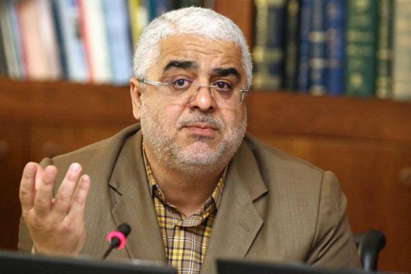 Pundits Say Iran's Government In Disarray And Warn Of Mass Unrest