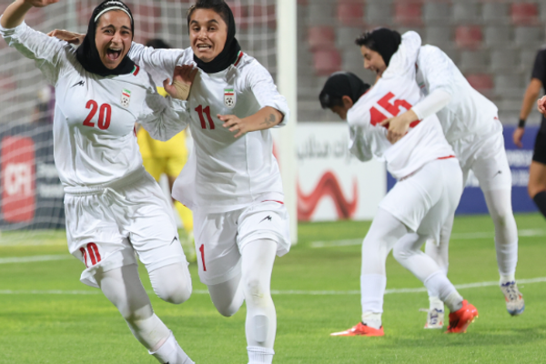لجوء سابع عضو في بعثة المنتخب الإيراني لكرة القدم للسيدات في أستراليا