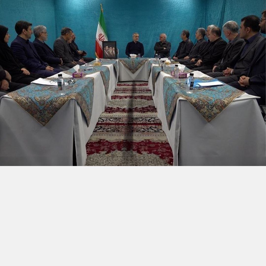 تصویری از اولین جلسه دولت پس از آغاز جنگ