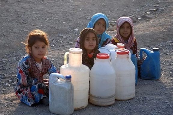 ارمغانخانه در استان زنجان درروزهای گذشته باقطع کامل آب یایک ساعت آب در شبانهروز روبرو بود