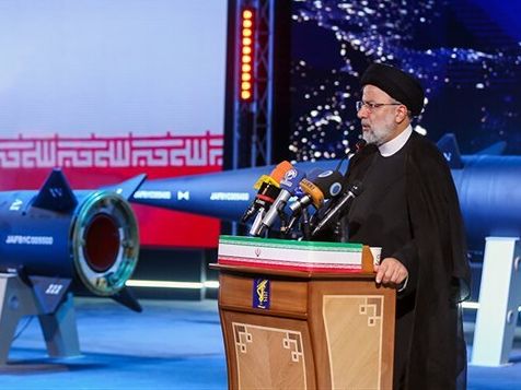 ابراهیم رئیسی تدریس واحد اجباری «علوم و معارف دفاع مقدس و مقاومت» را ابلاغ کرد