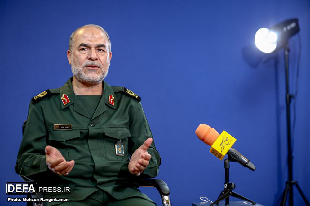 معاون سیاسی سپاه: حاکمیت بر تنگه هرمز از سلاح اتمی راهبردی‌تر است