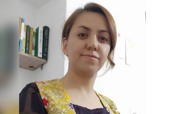 محكمة إيرانية تقضي بالسجن 5 سنوات على مُدرّسة لغة كردية بتهمة "تهديد أمن البلاد"