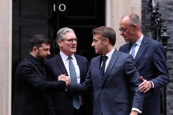 ولودیمیر زلنسکی در لندن: پیشنهادهای صلح در حال نهاییشدن هستند