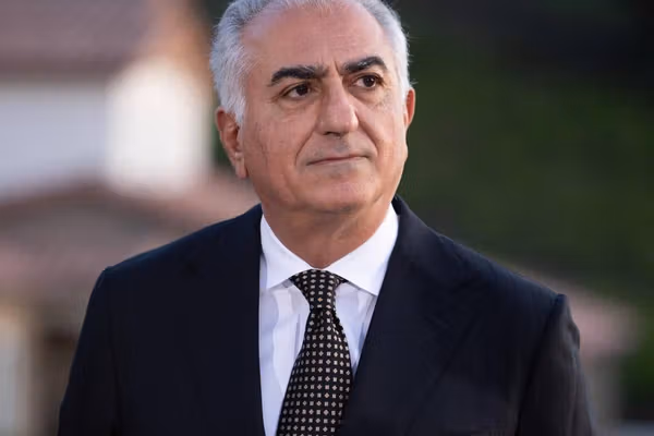 اکونومیست: ایران در آستانه انقلابی سرنوشتساز و بازگشت احتمالی شاهزاده رضا پهلوی است