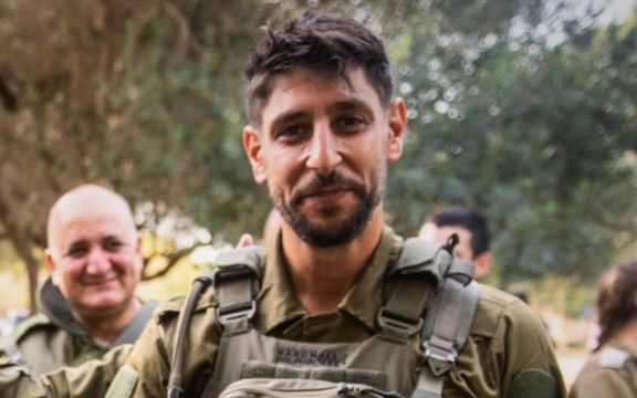 ایدان امدی، بازیگر سریال اسرائیلی «فائودا» در جریان جنگ با حماس بهشدت مجروح شد