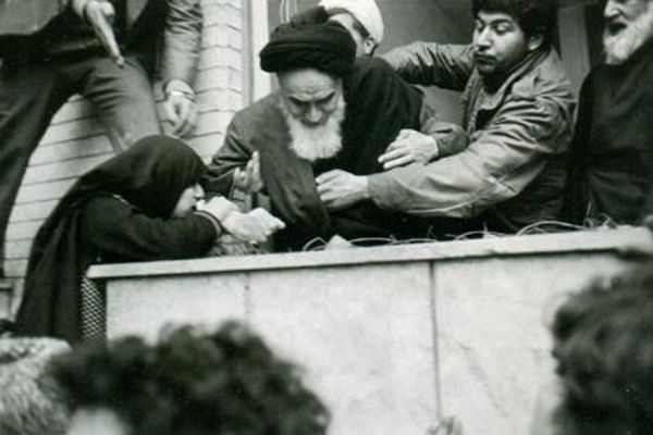 نائب الرئيس الإيراني: الخميني لم يلجأ للعنف لإنجاح الثورة