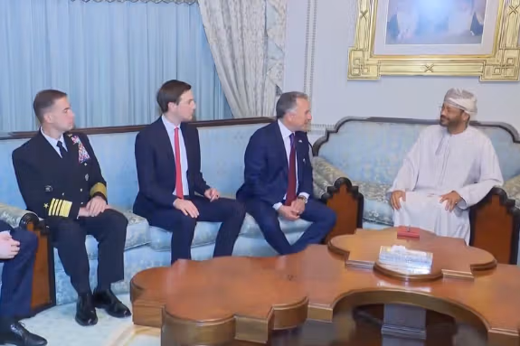 "وول ستريت جورنال": إيران وأميركا لم تتخليا عن مواقفهما الأولية في المفاوضات