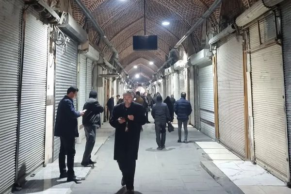 خاص: الصاغة في طهران يرفضون عرض الحكومة والمؤسسات الأمنية ويقررون استمرار إضرابهم