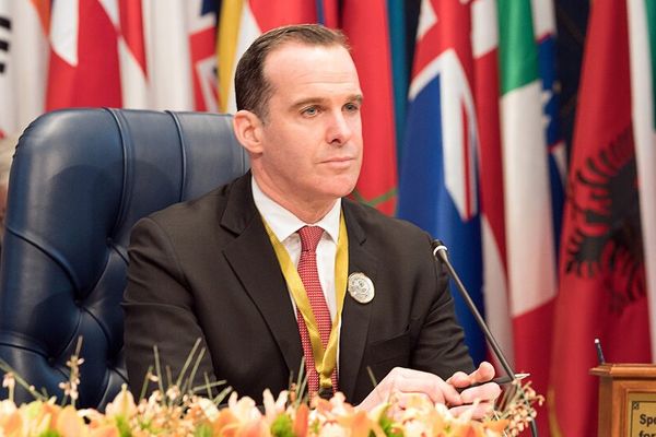 دبلوماسي أميركي بارز: احتمال التوصل لاتفاق مع إيران في مفاوضات باكستان "يكاد يكون صفرًا"